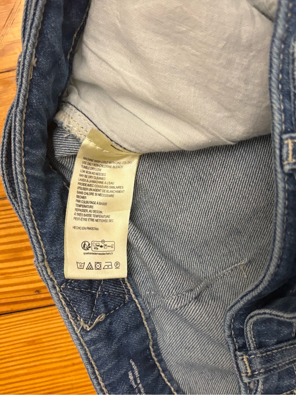 NWOT Anthropologie Pilcro Tower Flare Mid Rise Jean - Picture 7 of 8